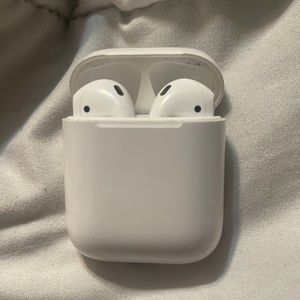 Apple AirPods 1st Gen